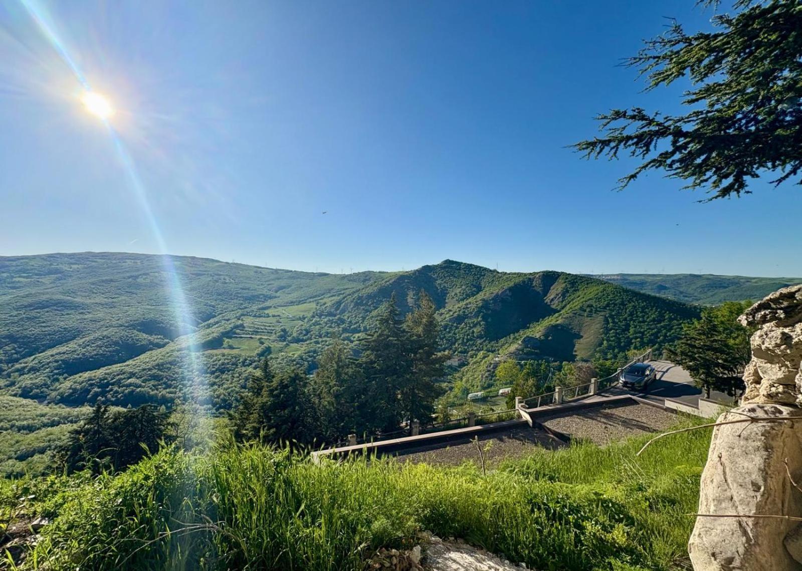 Albergue Basilicata Al Volo Brindisi Montagna Exterior foto