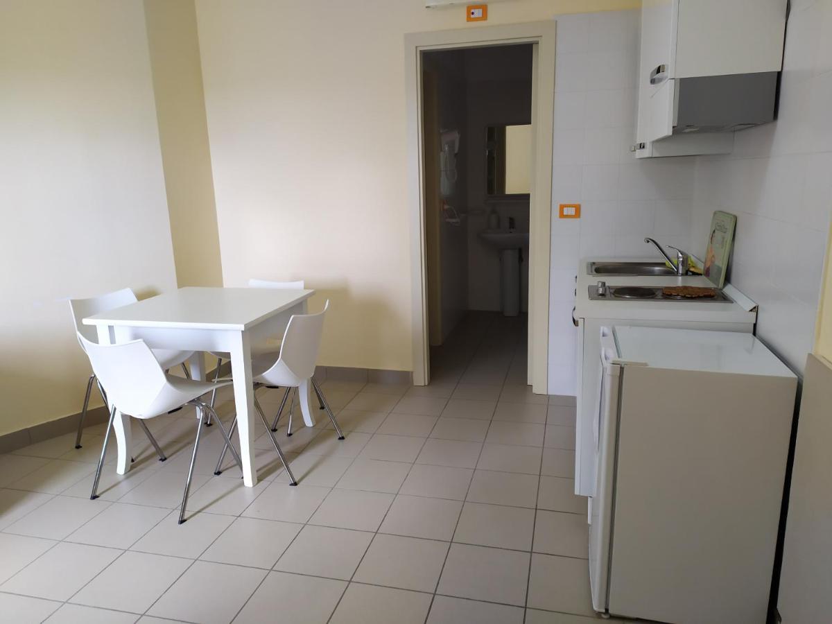 Albergue Basilicata Al Volo Brindisi Montagna Exterior foto